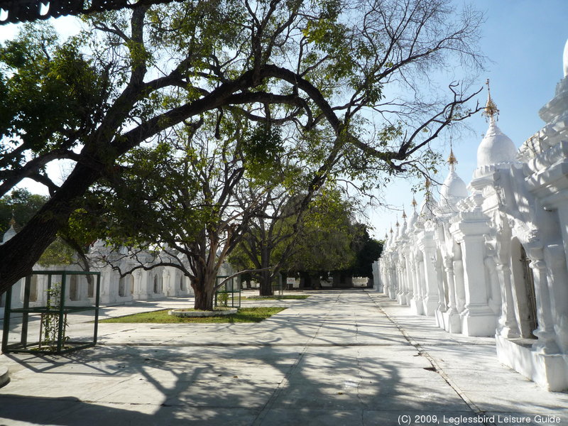 Kuthodaw Pagoda16